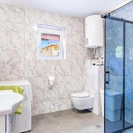 Apartment 3 With Pool *