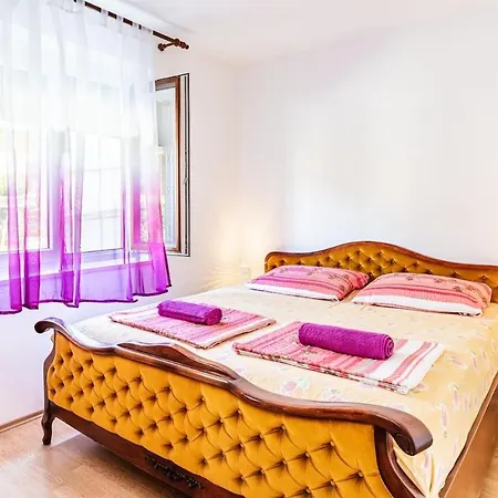 Apartament 3 With Pool
